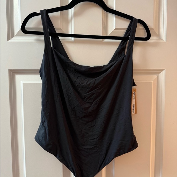 SKIMS Tops - SKIMS Onyx Square Neck Bodysuit